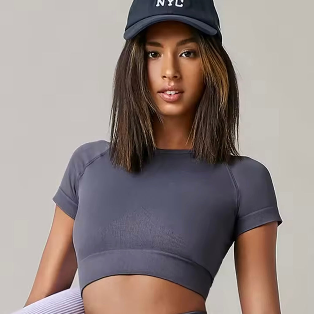 SculptFit Ribbed Gym Crop Top
