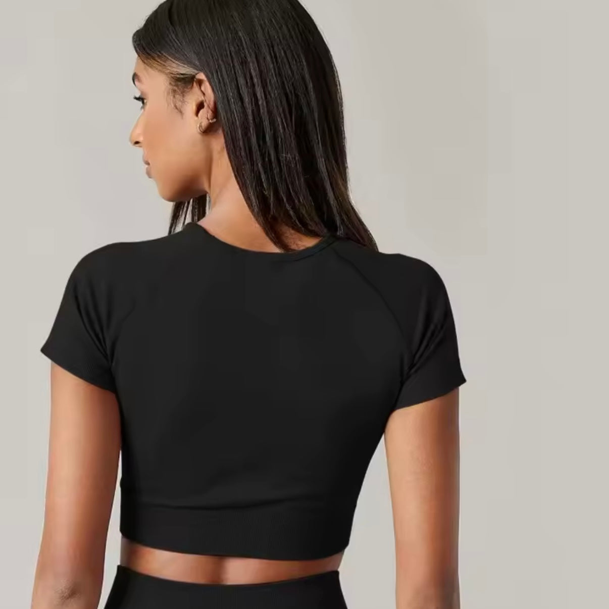 SculptFit Ribbed Gym Crop Top